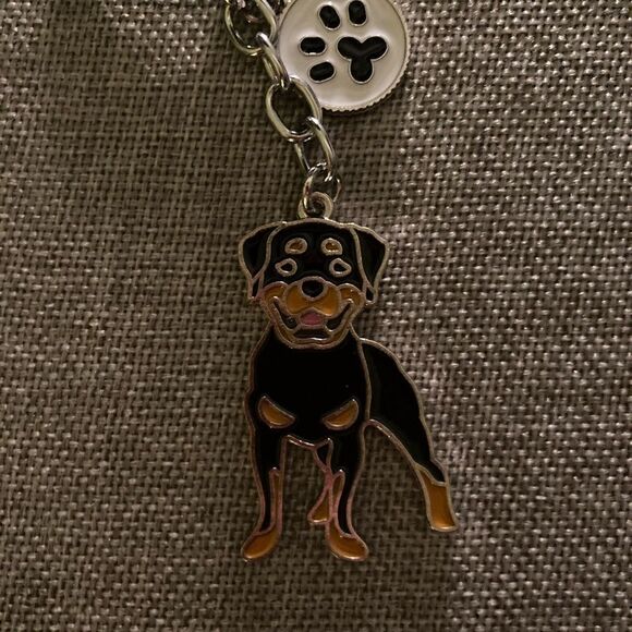Rottweiler Dog Keychain - Picture 9 of 10